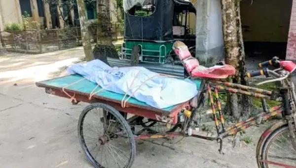 নওগাঁয় ভটভটির ধাক্কায় প্রথম শ্রেণির শিক্ষার্থী নিহত
