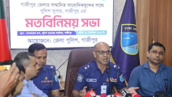 গাজীপুরে সাংবাদিকবৃন্দের সাথে পুলিশ সুপারের পরিচিতি ও মতবিনিময় সভা অনুষ্ঠিত ।