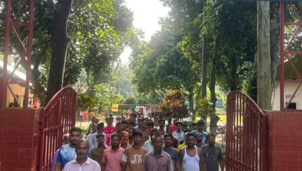 ঠাকুরগাঁওয়ে মাদকের ‘হটস্পট’ বশিরপাড়া, থানায় এলাকাবাসীর লিখিত অভিযোগ