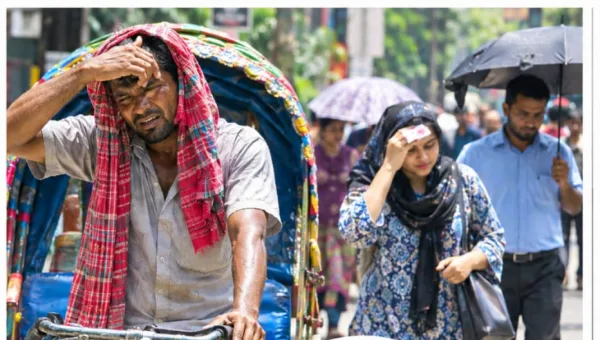 ভাদ্রের ভ্যাপসা গরমে অতিষ্ঠ জনজীবন, বৃষ্টির অপেক্ষায় মানুষ