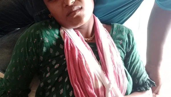 ঠাকুরগাঁওয়ে রসিক রায় জিও মন্দিরে  সনাতন ও ইস্কন ধর্মাবলম্বীদের সংঘর্ষ আহত ৯
