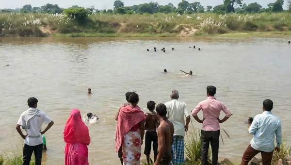 ঠাকুরগাঁওয়ে নাগর নদীতে গোসল  করতে নেমে নিখোঁজ, পরে উদ্ধার কিশোরের মরদেহ।