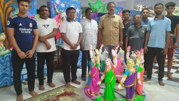 চাঁচড়া বর্মণপাড়া শ্রীহরি মন্দিরে ১০১ প্রতিমা স্থাপন।