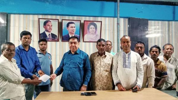 দুর্গোৎসবে সম্প্রীতির বার্তা বিএনপি নেতা মোস্তাক আহমদ খানের
