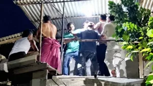 কুমিল্লায় যুবদল নেতা হত্যার মূল অভিযুক্তকে পুলিশ দিল জনতা